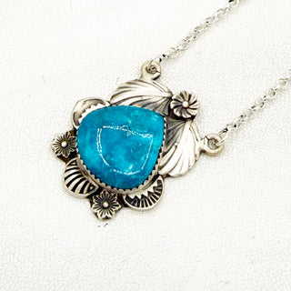 Sierra Bella Botanical Necklace