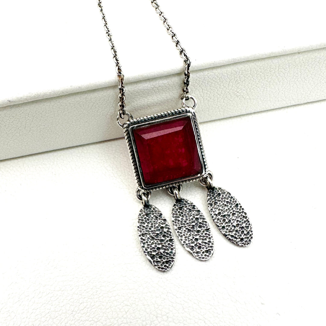Crown Jewel Everyday Necklace - Red Aventurine