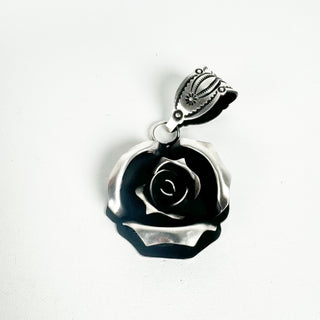 Leander Tahe Roses